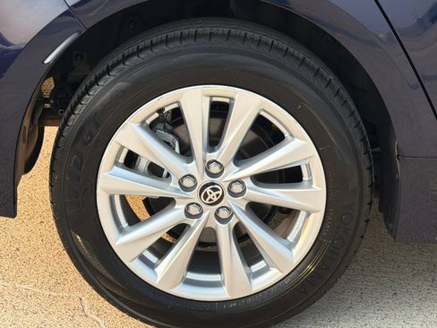 Used 2024 Toyota Corolla LE w/ LE Convenience Package FWD image 7