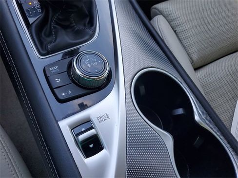 Used 2018 INFINITI Q50 Sport image 25