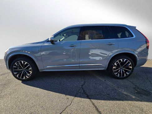 New 2026 Volvo XC90 T8 Plus w/ Protection Package Premier AWD/4WD image 4