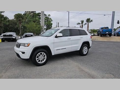 Used 2019 Jeep Grand Cherokee Laredo image 40