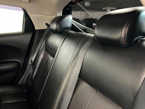 Used 2012 Nissan Juke SL FWD image 20