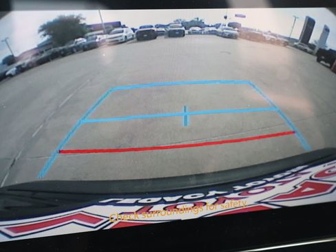 Used 2025 Toyota Corolla LE image 3