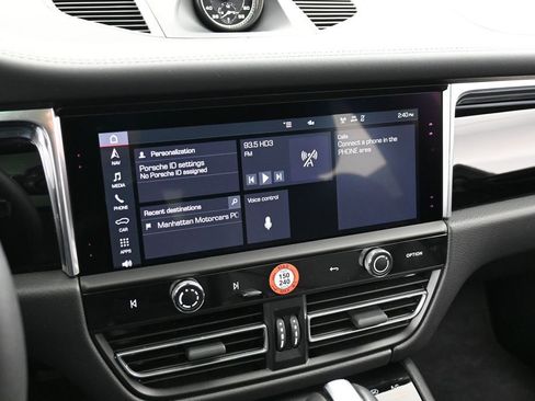 Certified 2026 Porsche Macan AWD/4WD image 20