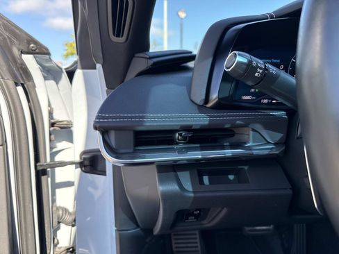 Used 2020 Chevrolet Corvette Stingray Coupe w/ 1LT image 25