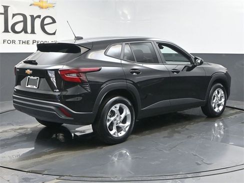 Used 2024 Chevrolet Trax LS w/ LS Convenience Package image 49