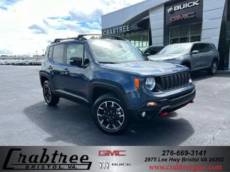 Used 2023 Jeep Renegade Trailhawk w/ Trailhawk Elite Group image 1