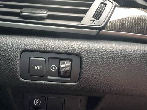 Used 2019 Honda Accord Sport image 12