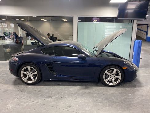 Used 2019 Porsche 718 Cayman image 22