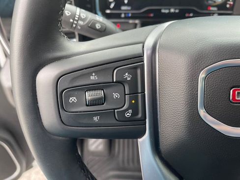 Used 2025 GMC Sierra 1500 Elevation image 29