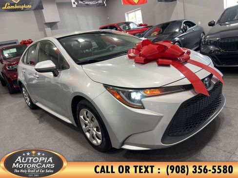 Used 2020 Toyota Corolla LE FWD image 30
