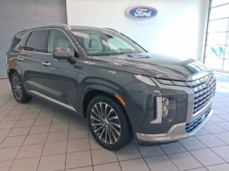 Used 2023 Hyundai Palisade Calligraphy video 1