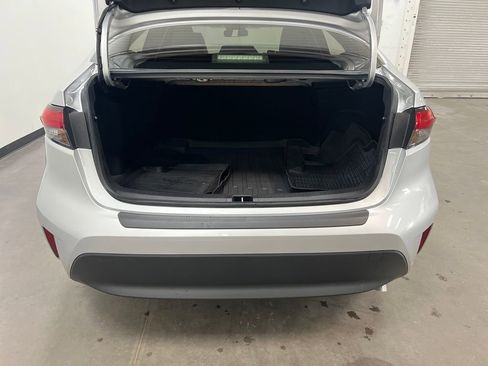Used 2024 Toyota Corolla XLE FWD image 24