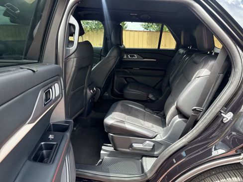Used 2025 Ford Explorer ST AWD/4WD image 20
