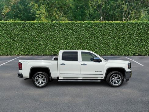 Used 2018 GMC Sierra 1500 SLT w/ SLT Premium Package image 2