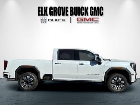 Used 2026 GMC Sierra 2500 Denali w/ Denali Reserve Package AWD/4WD image 3