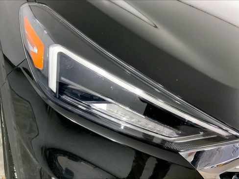 Used 2021 Hyundai Tucson Limited w/ Cargo Package image 26