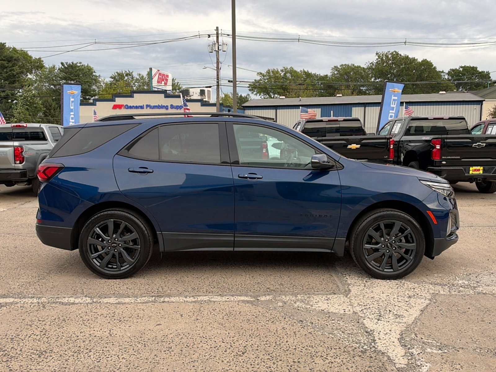Used 2023 Chevrolet Equinox RS w/ RS Leather Package AWD/4WD image 9
