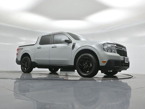 Used 2022 Ford Maverick Lariat w/ Equipment Group 500A Standard image 4