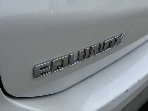 Used 2021 Chevrolet Equinox LT FWD image 12