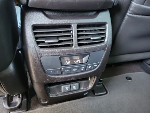 Used 2020 Acura MDX SH-AWD image 16