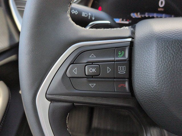 Used 2024 Jeep Grand Cherokee Altitude AWD/4WD image 23