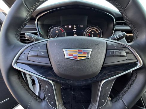 Used 2025 Cadillac XT5 Premium Luxury w/ Technology Package AWD/4WD image 15