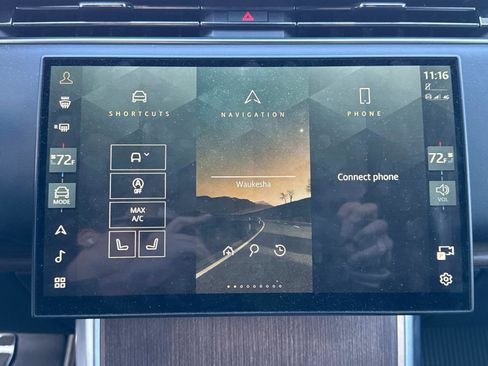 Certified 2024 Land Rover Range Rover Long Wheelbase SE image 23