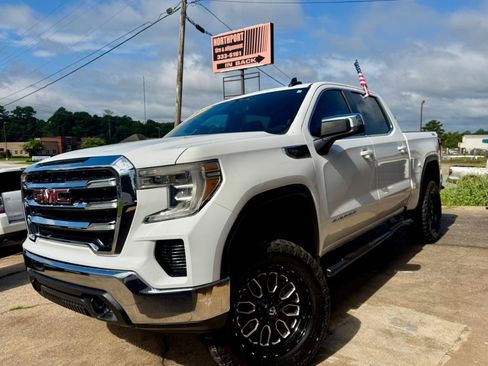 Used 2019 GMC Sierra 1500 SLE w/ X31 Off-Road Package AWD/4WD image 4