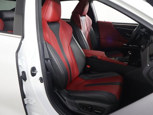 Used 2024 Lexus ES 350 F Sport w/ Technology Package image 32