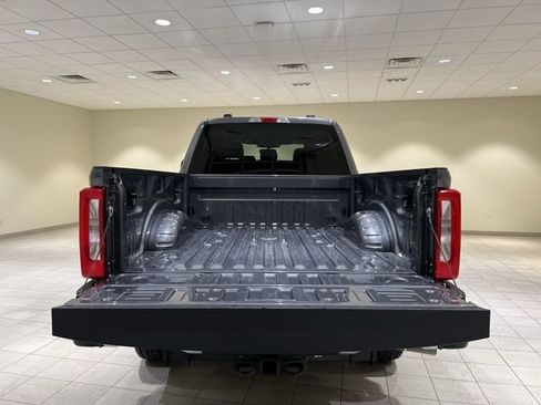 Used 2023 Ford F250 XLT w/ FX4 Off-Road Package AWD/4WD image 21