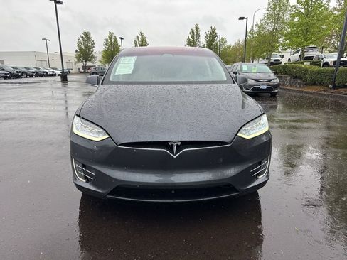 Used 2019 Tesla Model X AWD/4WD image 2