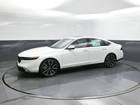 New 2026 Honda Accord Touring image 30