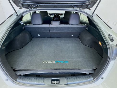 Used 2020 Toyota Prius Prime LE w/ Carpet Mat Package FWD image 17