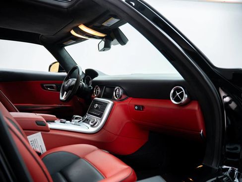 Used 2012 Mercedes-Benz SLS AMG Coupe image 21