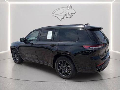 Used 2023 Jeep Grand Cherokee L Summit w/ Advanced Protech Group IV AWD/4WD image 3