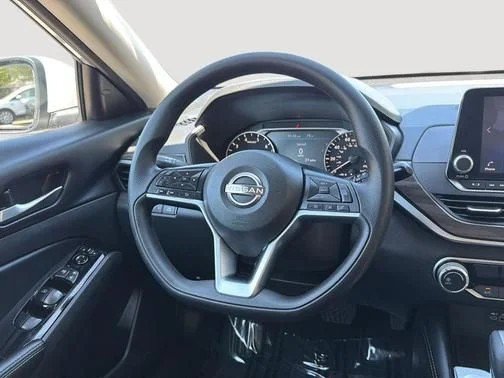 Certified 2023 Nissan Altima 2.5 SV AWD/4WD image 11