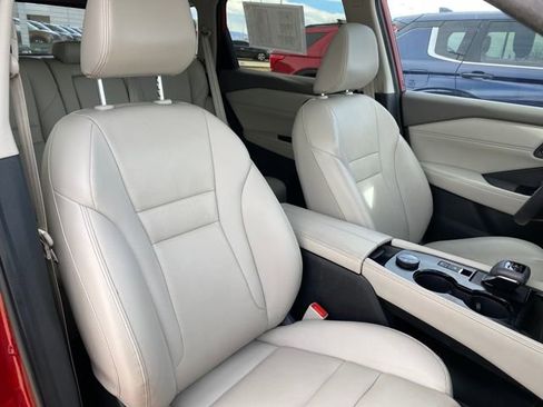 Certified 2023 Nissan Rogue SL image 9