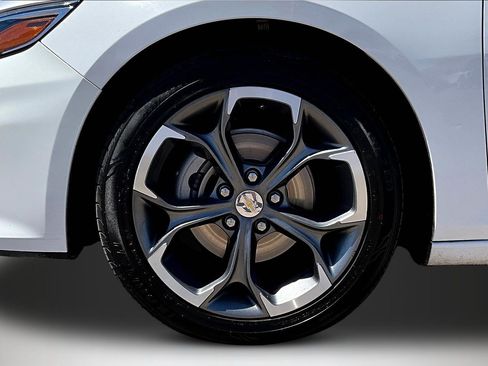 Used 2024 Chevrolet Malibu LT FWD image 34