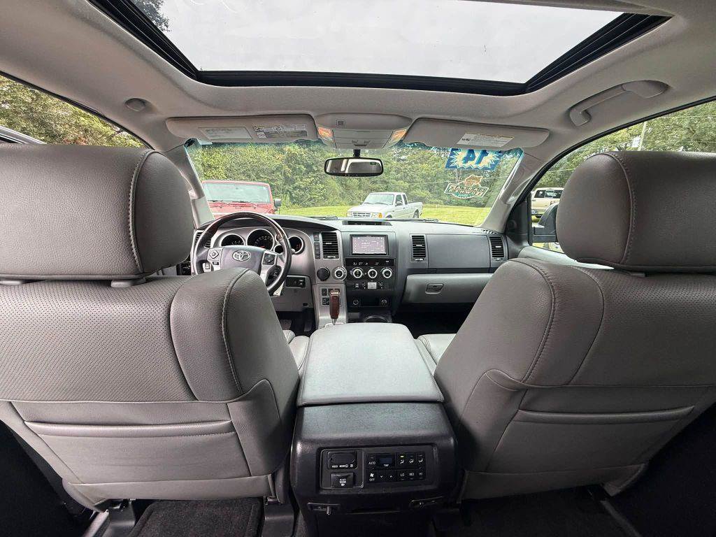 Used 2014 Toyota Sequoia Platinum RWD image 24