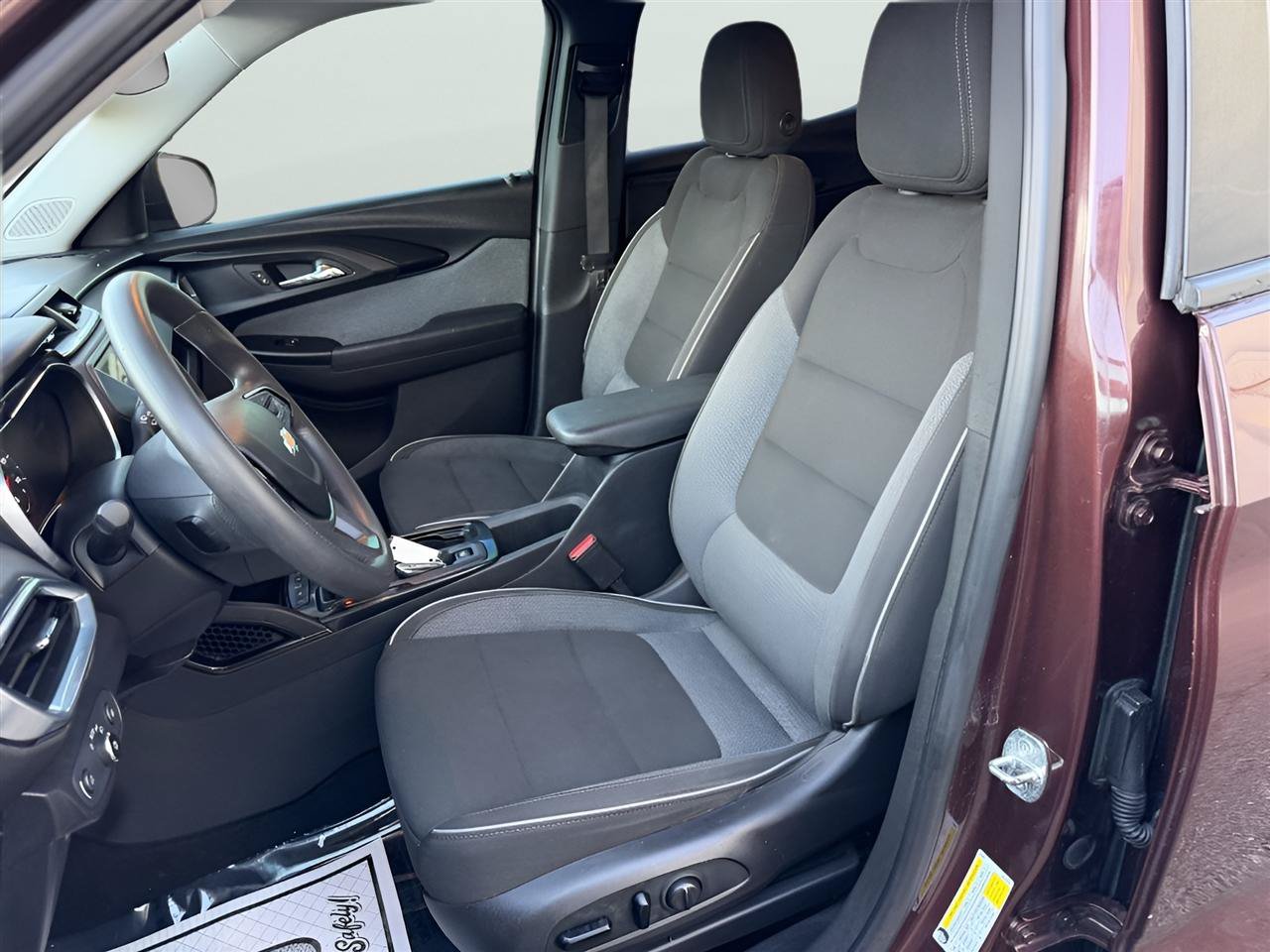 Used 2022 Chevrolet TrailBlazer LT AWD/4WD image 12