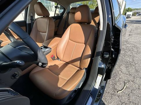 Certified 2023 INFINITI Q50 Luxe w/ Cargo Package AWD/4WD image 15