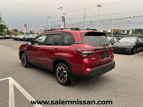 Used 2025 Subaru Forester Premium AWD/4WD image 5