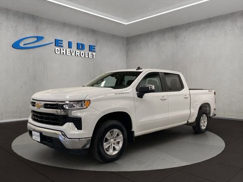 Used 2024 Chevrolet Silverado 1500 LT AWD/4WD image 7