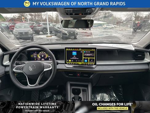 New 2026 Volkswagen Tiguan SE image 16