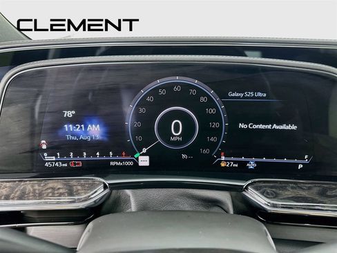 Used 2021 Cadillac Escalade Premium Luxury AWD/4WD image 18