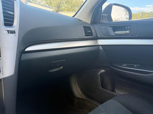 Used 2013 Subaru Outback 2.5i Premium w/ All-Weather Pkg image 21