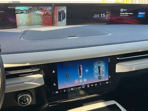 Certified 2025 Lincoln Navigator Reserve image 21