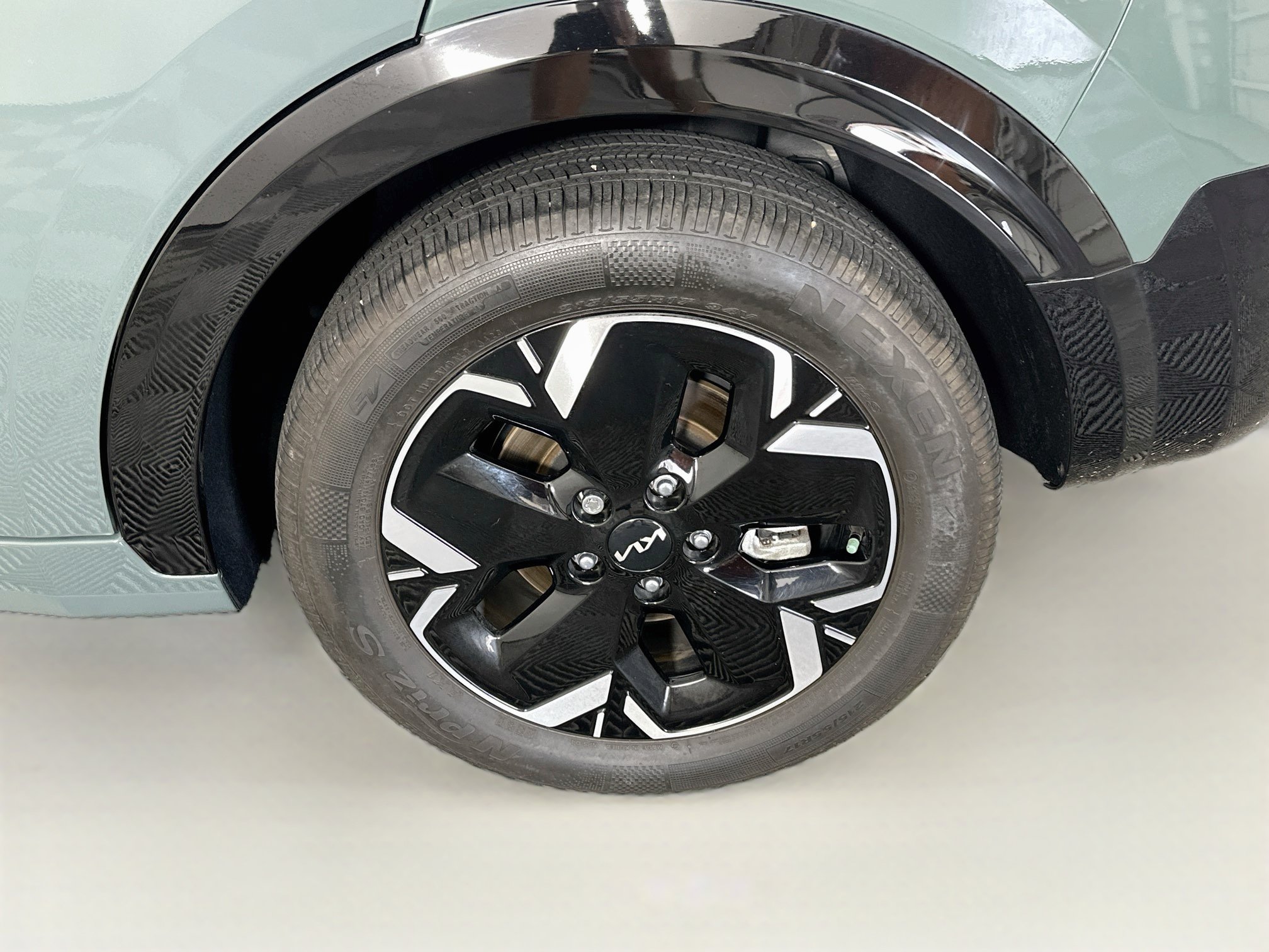 Used 2024 Kia Niro Wind FWD image 11