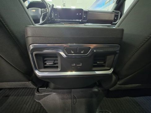 Used 2025 Chevrolet Silverado 2500 High Country w/ High Country Premium Package AWD/4WD image 11