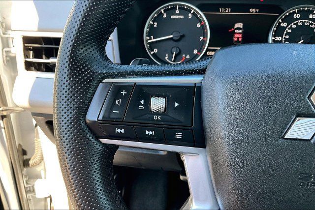 Used 2025 Mitsubishi Outlander SE FWD image 11